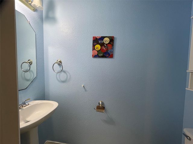 2215 ADA LN, Round Rock, TX 78664