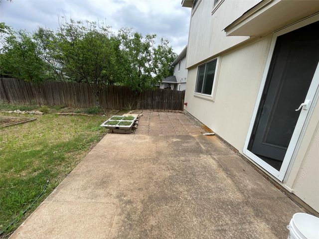 2215 ADA LN, Round Rock, TX 78664