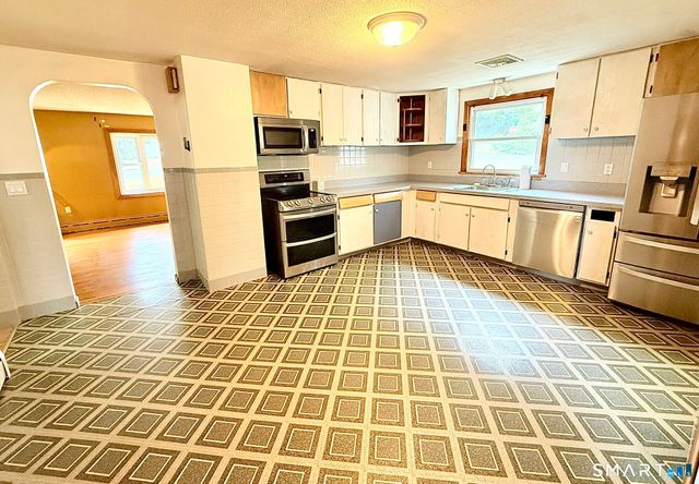 30 Bunting Road, Seymour, CT 06483