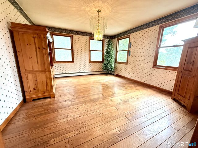 30 Bunting Road, Seymour, CT 06483