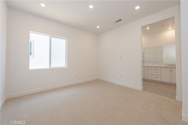 136 Seep, Irvine, CA 92618