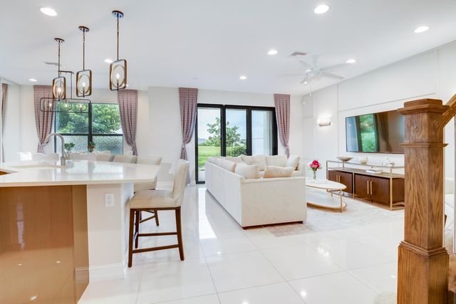 10222 Akenside Drive, Boca Raton, FL 33428