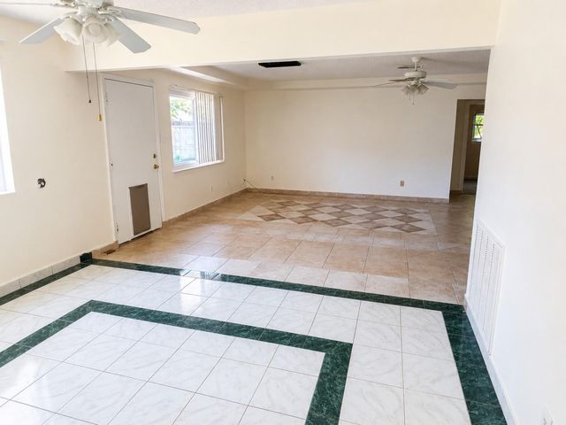 3827 Addicks Clodine Road, Houston, TX 77082