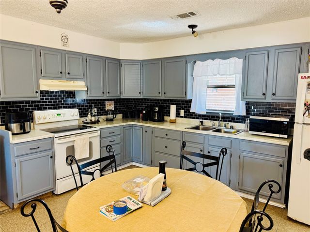 2640 Cypress Avenue, Dallas, TX 75227