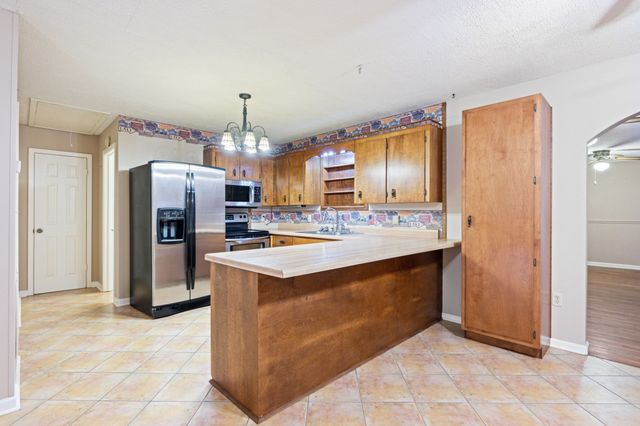 95 Brasher Dr, Decaturville, TN 38329