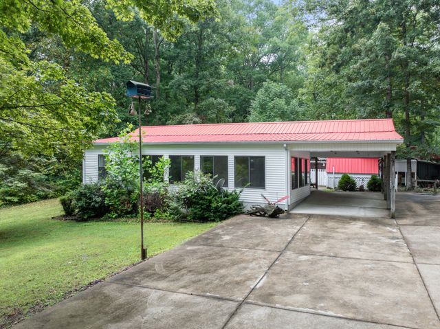 95 Brasher Dr, Decaturville, TN 38329