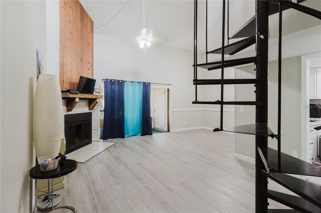 Image 12 of property listing at 4835 PURITAN CIRCLE 121, Tampa, FL 33617