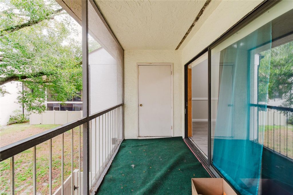 Image 16 of property listing at 4835 PURITAN CIRCLE 121, Tampa, FL 33617