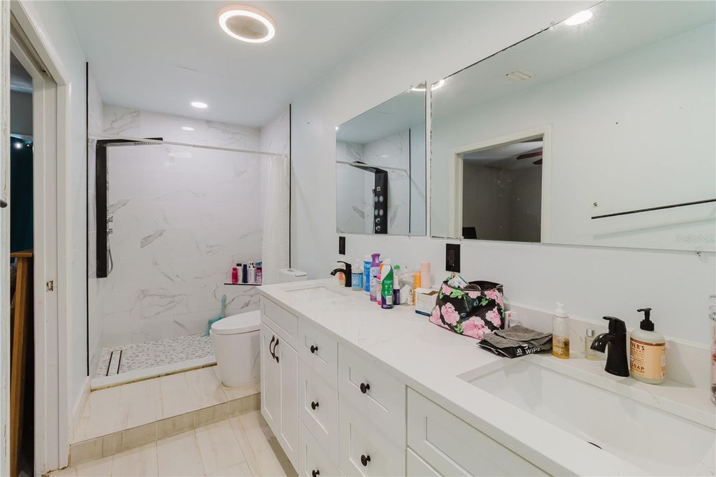 Image 20 of property listing at 4835 PURITAN CIRCLE 121, Tampa, FL 33617