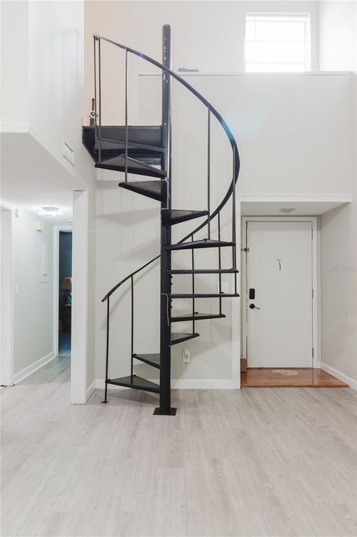 Image 5 of property listing at 4835 PURITAN CIRCLE 121, Tampa, FL 33617