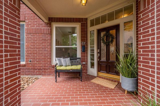 22 Royal Ridge Place, The Woodlands, TX 77382