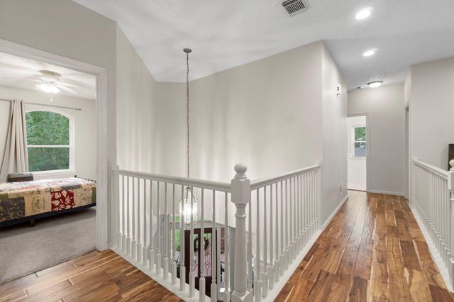 22 Royal Ridge Place, The Woodlands, TX 77382
