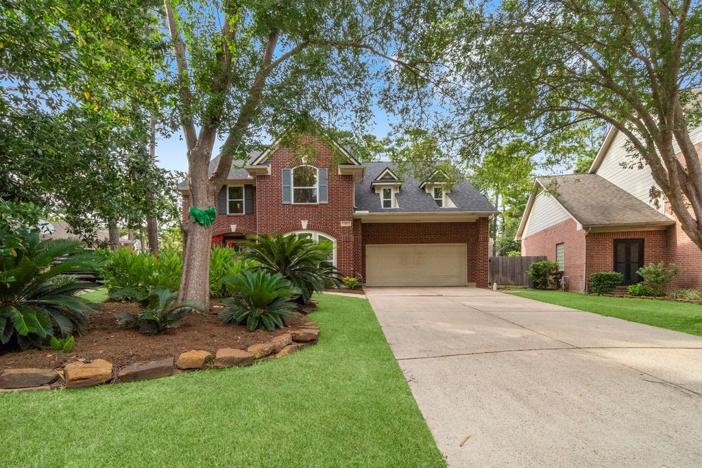 22 Royal Ridge Place, The Woodlands, TX 77382