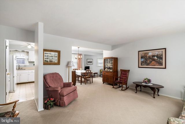 857 ESTATES BLVD, Hamilton, NJ 08690