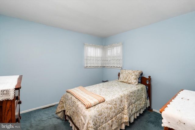 857 ESTATES BLVD, Hamilton, NJ 08690