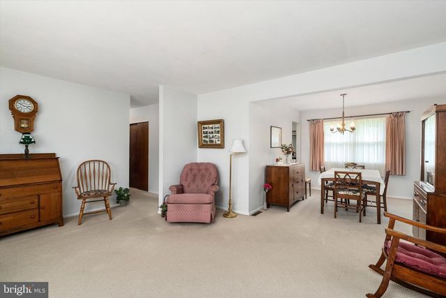 857 ESTATES BLVD, Hamilton, NJ 08690