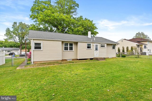 857 ESTATES BLVD, Hamilton, NJ 08690