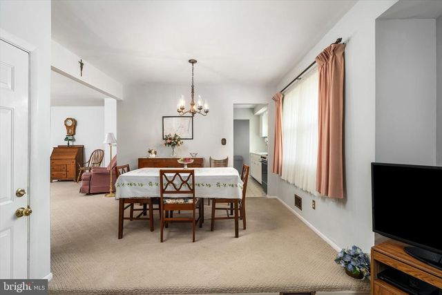 857 ESTATES BLVD, Hamilton, NJ 08690