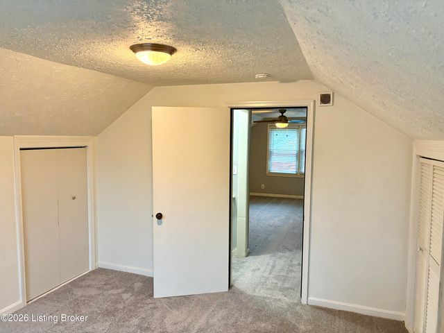 4227 Hillbrook Dr, Louisville, KY 40220