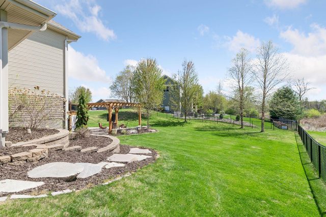 3269 Thornton Drive SW, Prior Lake, MN 55372