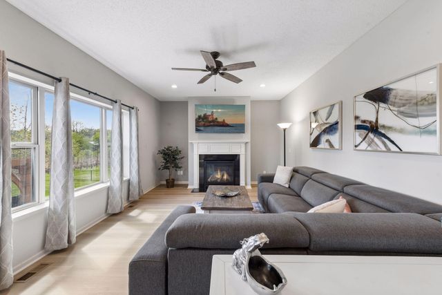 3269 Thornton Drive SW, Prior Lake, MN 55372