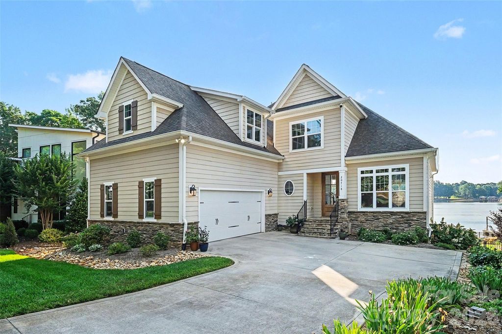 20718 Eastpoint Drive, Cornelius, NC 28031