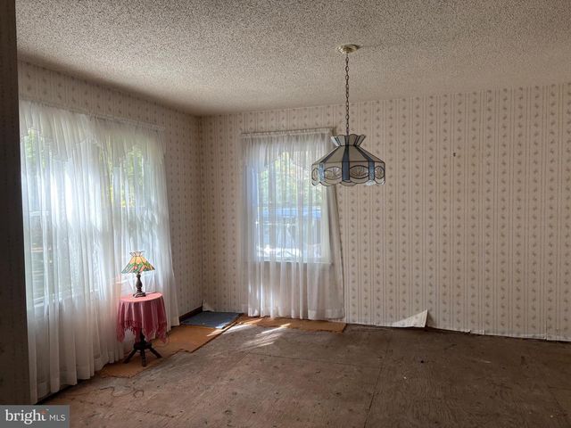 13132 W BUCKSHUTEM RD, Millville, NJ 08332