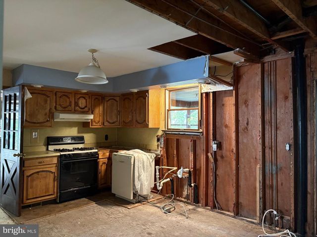 13132 W BUCKSHUTEM RD, Millville, NJ 08332