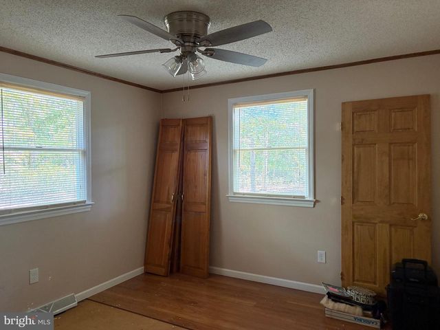 13132 W BUCKSHUTEM RD, Millville, NJ 08332