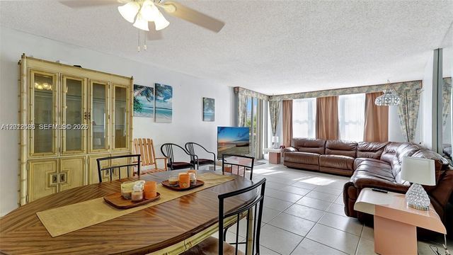3015 N Ocean Boulevard 3J, Fort Lauderdale, FL 33308