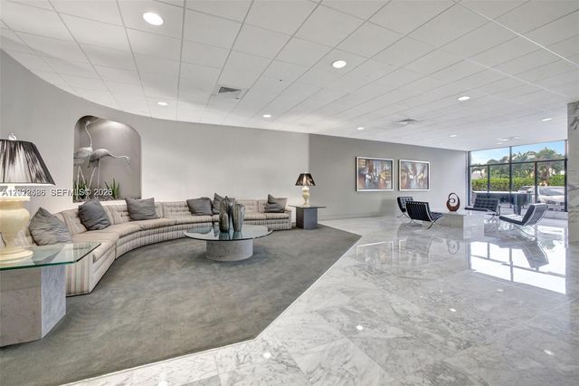3015 N Ocean Boulevard 3J, Fort Lauderdale, FL 33308