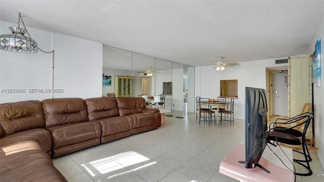 3015 N Ocean Boulevard 3J, Fort Lauderdale, FL 33308