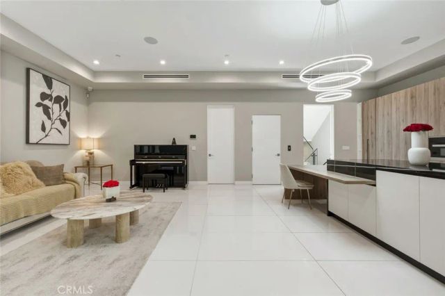 9171 W 3rd, Beverly Hills, CA 90210