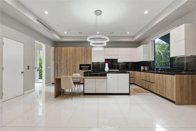 9171 W 3rd, Beverly Hills, CA 90210