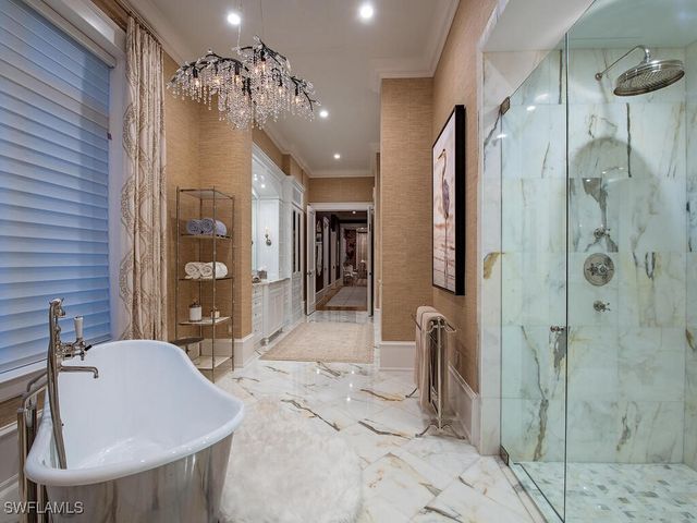 1963 Gulf Shore BLVD S, Naples, FL 34102