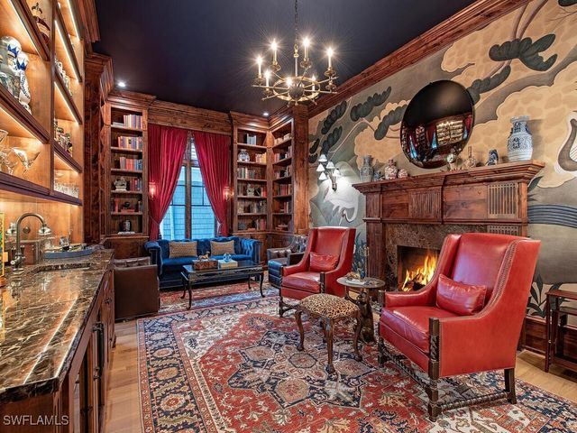 1963 Gulf Shore BLVD S, Naples, FL 34102