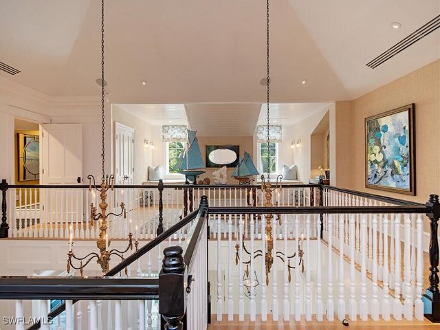 1963 Gulf Shore BLVD S, Naples, FL 34102