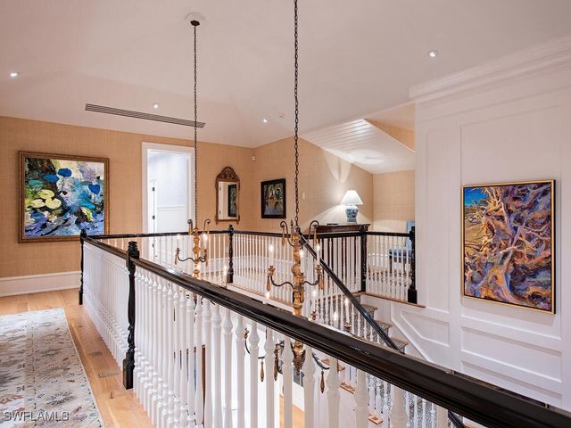 1963 Gulf Shore BLVD S, Naples, FL 34102