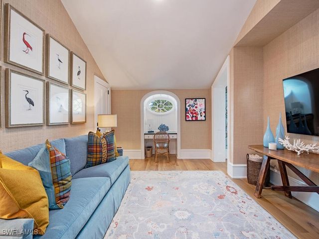 1963 Gulf Shore BLVD S, Naples, FL 34102