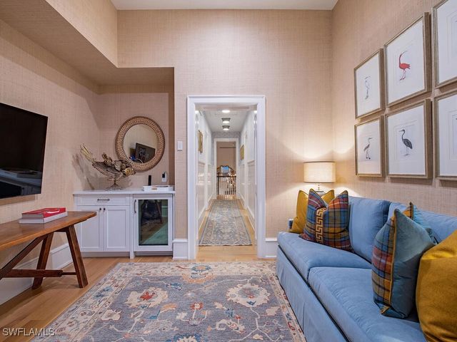 1963 Gulf Shore BLVD S, Naples, FL 34102