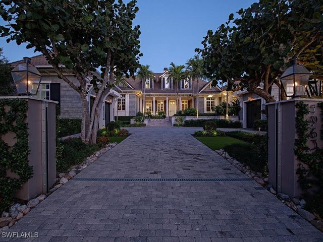 1963 Gulf Shore BLVD S, Naples, FL 34102