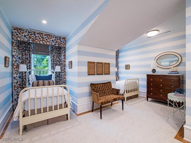 1963 Gulf Shore BLVD S, Naples, FL 34102