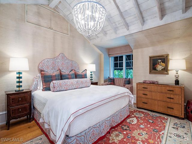 1963 Gulf Shore BLVD S, Naples, FL 34102