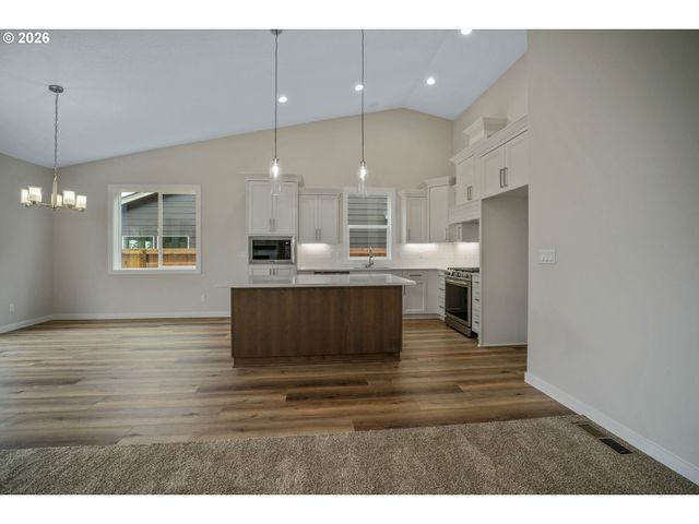 6699 Naomi Danielle St Se, Salem, OR 97306