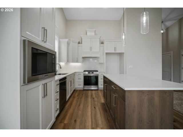 6699 Naomi Danielle St Se, Salem, OR 97306