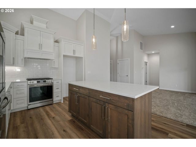 6699 Naomi Danielle St Se, Salem, OR 97306