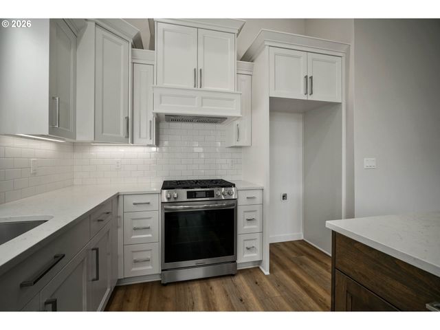 6699 Naomi Danielle St Se, Salem, OR 97306