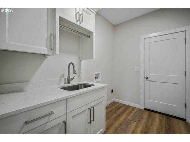 6699 Naomi Danielle St Se, Salem, OR 97306