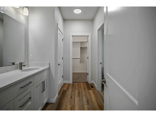 6699 Naomi Danielle St Se, Salem, OR 97306