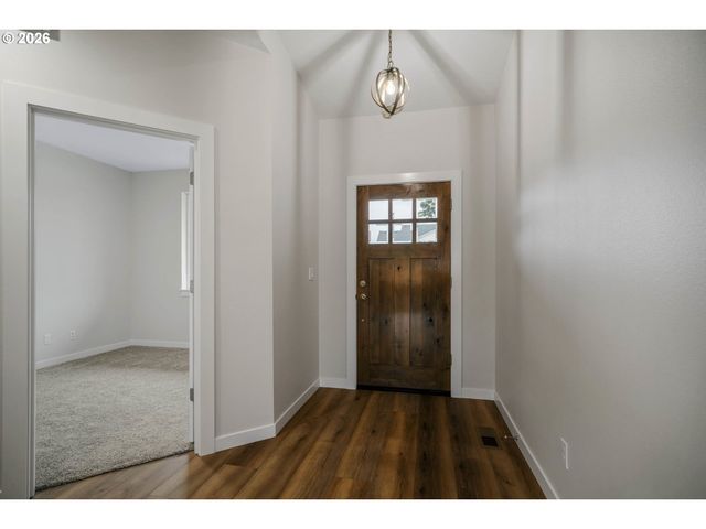 6699 Naomi Danielle St Se, Salem, OR 97306